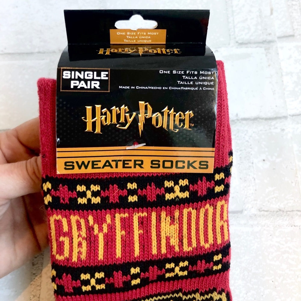 Harry Potter Gryffindor Sweater Socks New With Tags NWT Cozy Red Gold Slipper